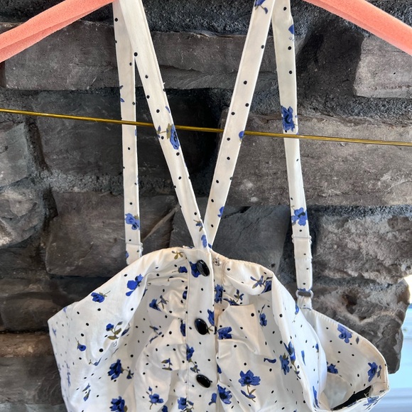 Halter dress - Picture 3 of 5